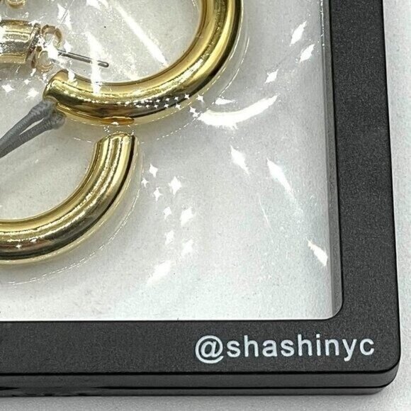 Shashi NWT/NIB Gold-Plated Chubby Hoop 1.25" Long .25 Wide Pierced Earrings - Picture 2 of 4